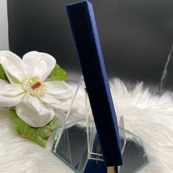 DIOR EMBOSSED BLUE VELVET NOTEBOOK Gold Gilt Page Edges 7” x 5” x 1/2” NEW - Picture 6 of 9